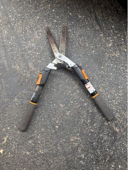 Bush cutter