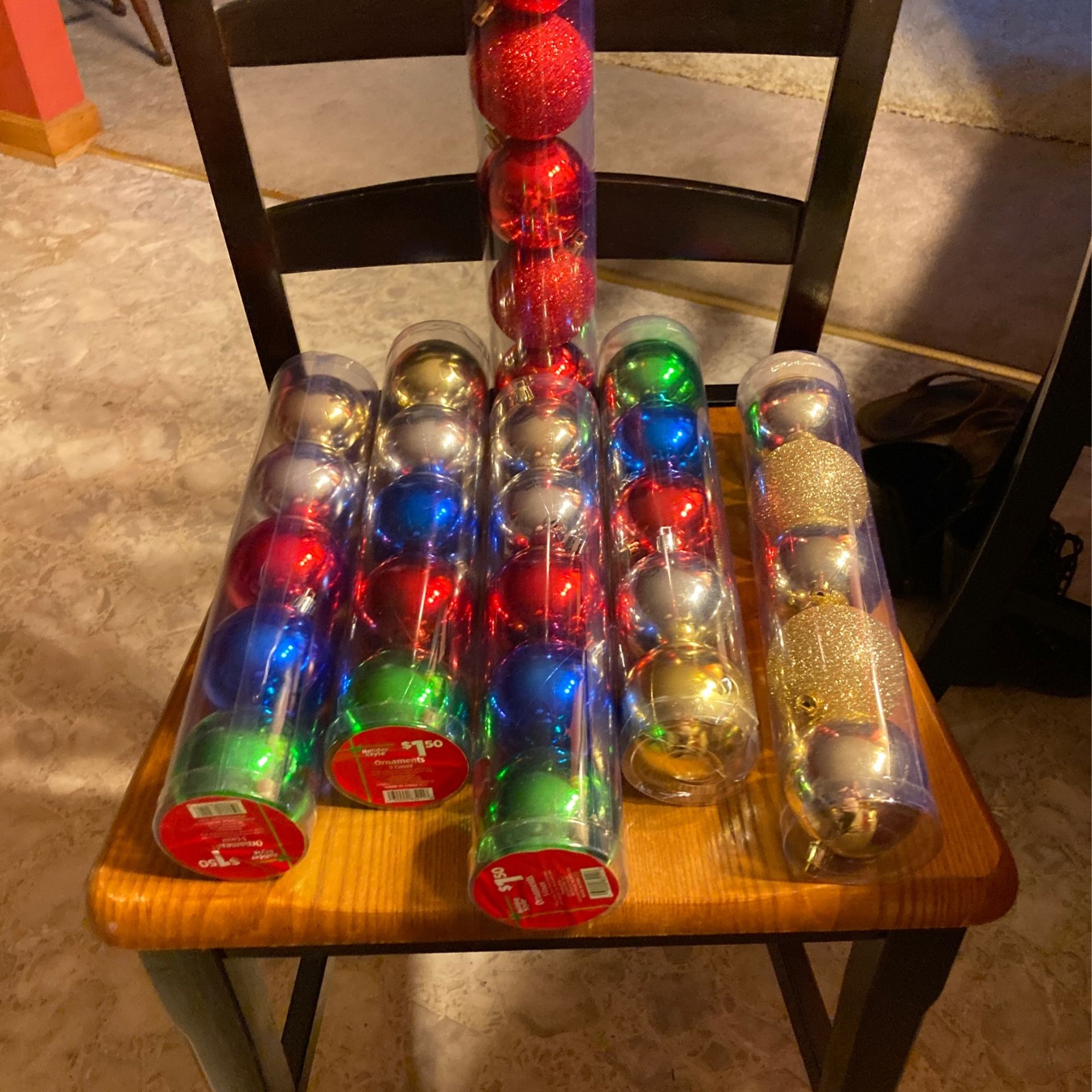 New 6 Packs Of Plastic Ornaments