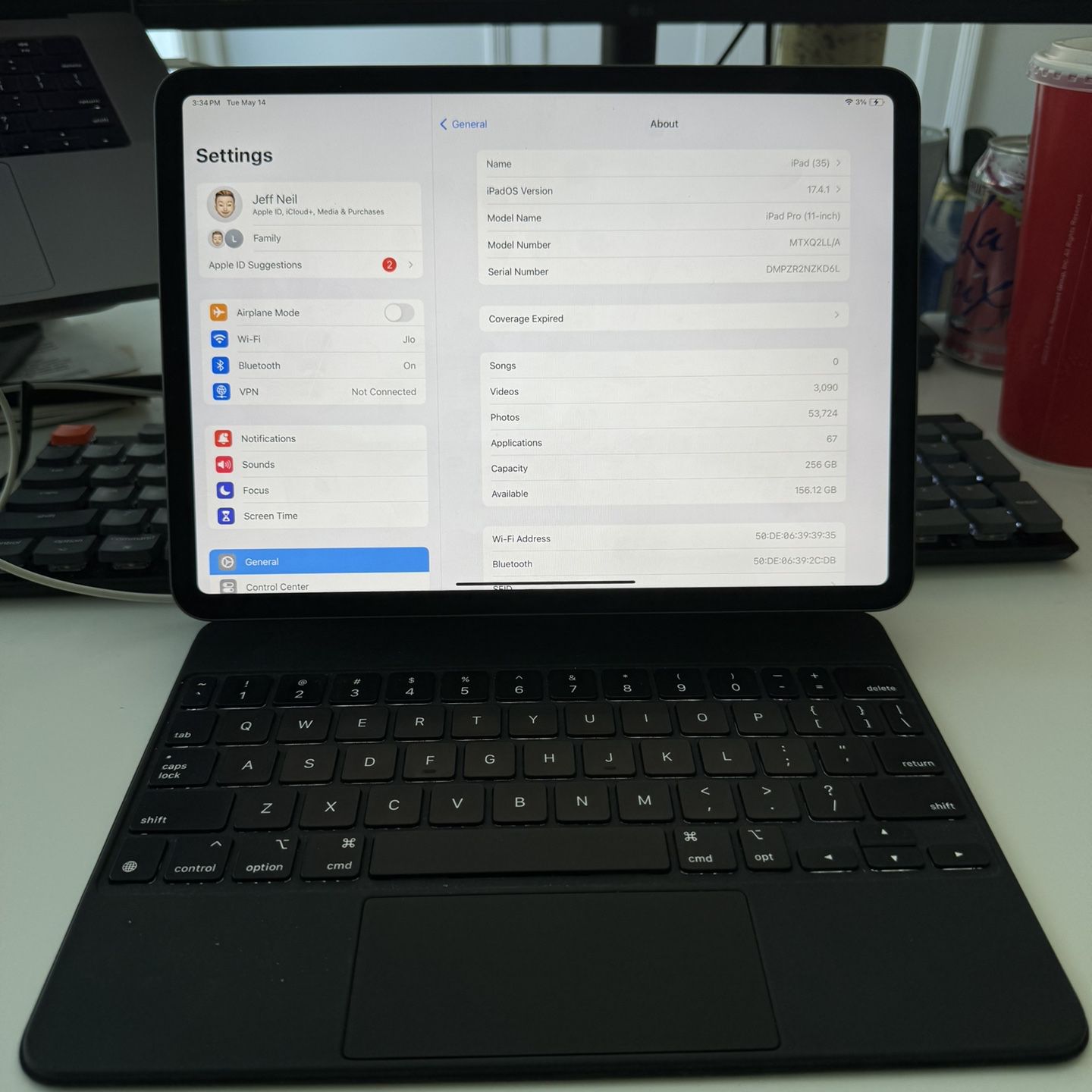 2018 iPad Pro 11in With Magic Keyboard
