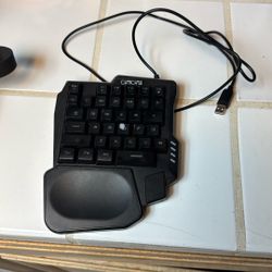 ChonChow One handed Keyboard 