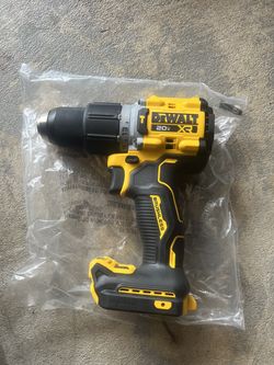DEWALT 20V MAX* XR Brushless 1/2 in. Hammer Drill/Driver, specifically model DCD806.