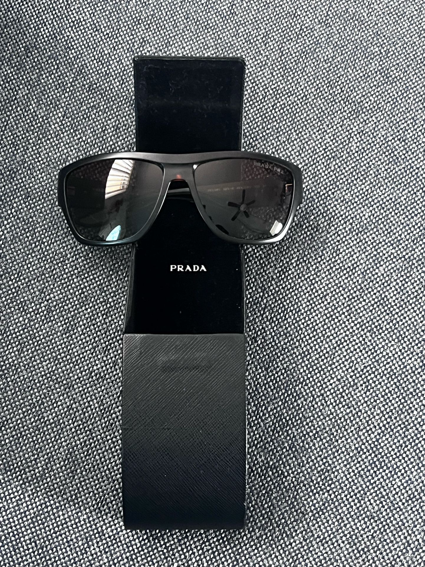 Prada Sunglasses ( Polarize )