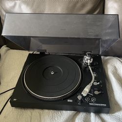 MCS 6700  Vinyl Turntable 