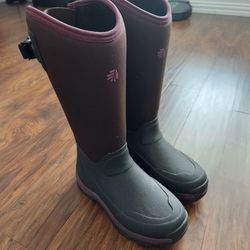 Lacrosse Womens Snow/Rain Boots Size 6
