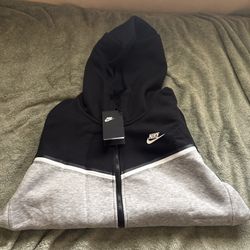 Nike Tech It Is A Xl But You Can Shirk It Down To Whatever Size You Want By Putting It In The Dryer Inside Out