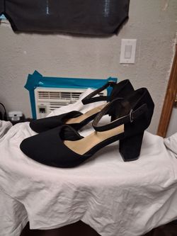 Used  Heels  Size  7
