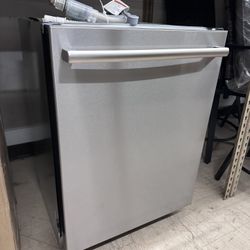 🍽️ Bosch 800 Series Top Control Dishwasher – Ultra Quiet & Premium Performance Used – Like New