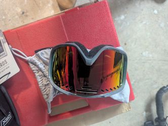 Women's Smith Ski/Snowboard goggles