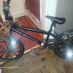 20 Inch Mongoose Trick Buke