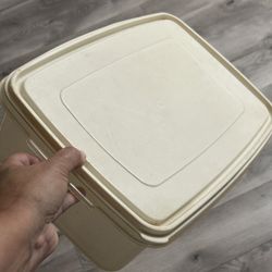 Rubbermaid Servin Saver 