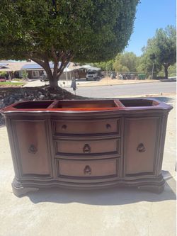 China cabinet
