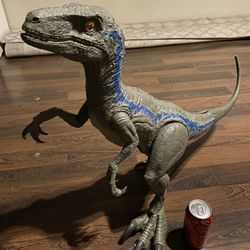 Jurassic World Blue Velociraptor 