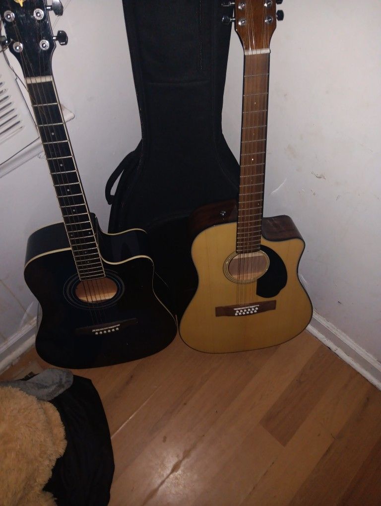 Fender 12 String,Ibanez 6 String