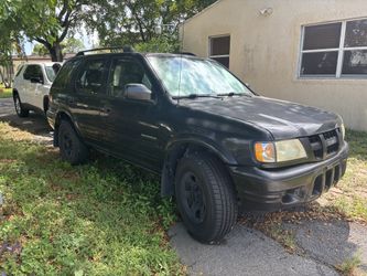 2003 Isuzu Rodeo S SUV