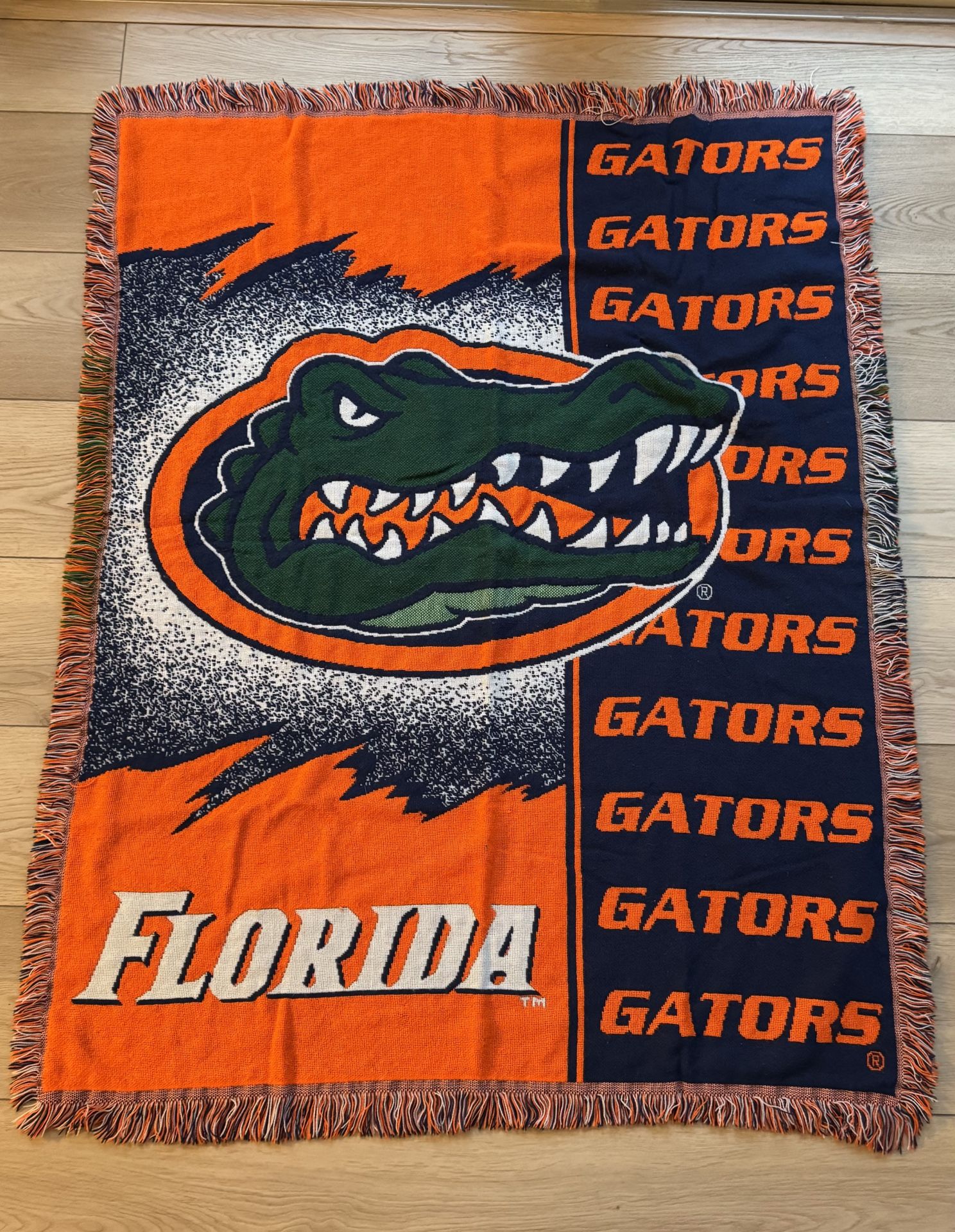 University of Florida Gators Knit Throw Blanket Fringe Bed Party Dorm
