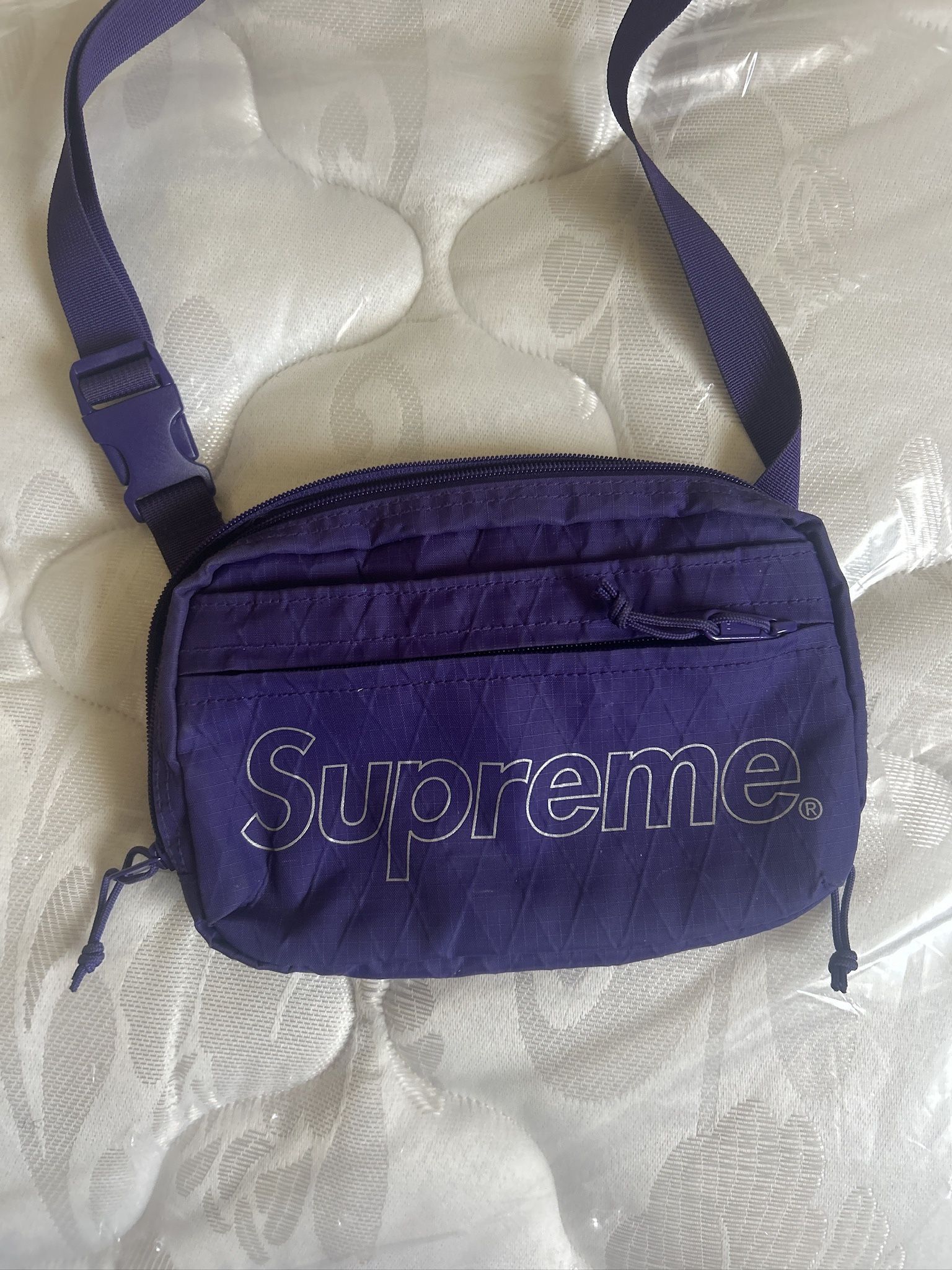 Supreme Shoulder Bag (FW18)