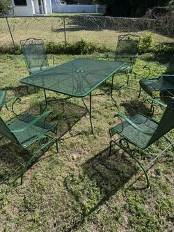 7 Pc IRON VINTAGE PATIO SET