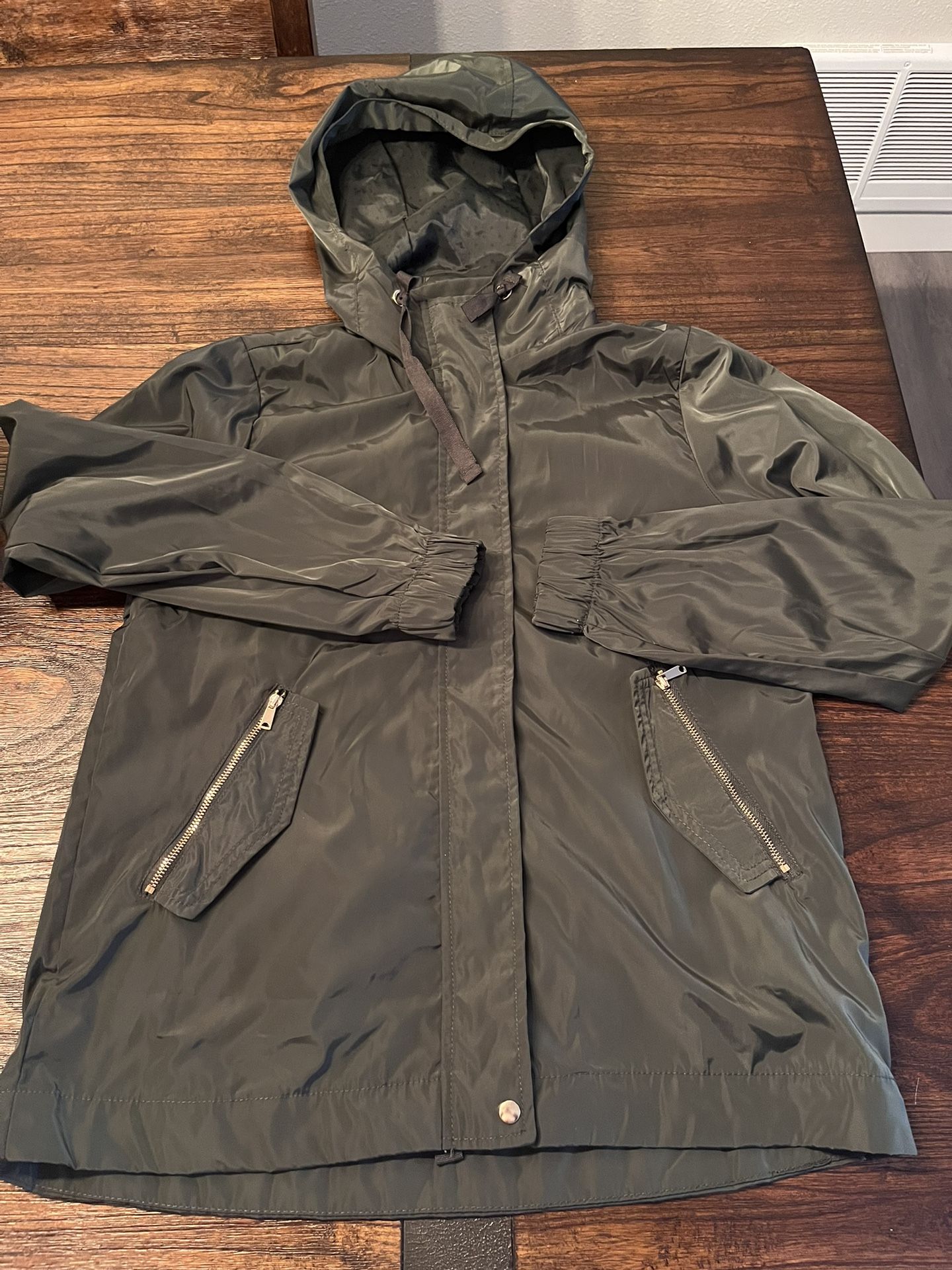 Women’s Green Windbreaker Small