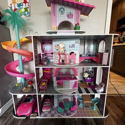 LOL Doll House