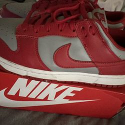 Dunk Low UNLV