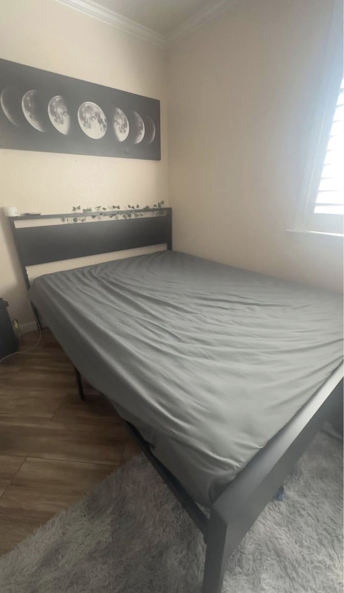 Queen Bed & Bed frame ! Very new! Big Opening On The Bottom