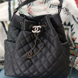 CHANEL Bag Shoulder bag Black Leather Matelasse CC logo Authentic for Sale  in Detroit, MI - OfferUp