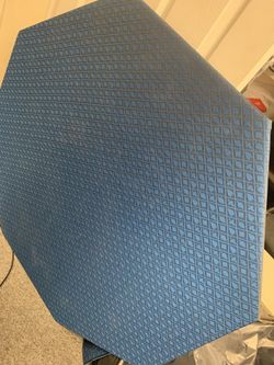 Beybelly poker tabletop spill resistant 4x4 octagon barely used