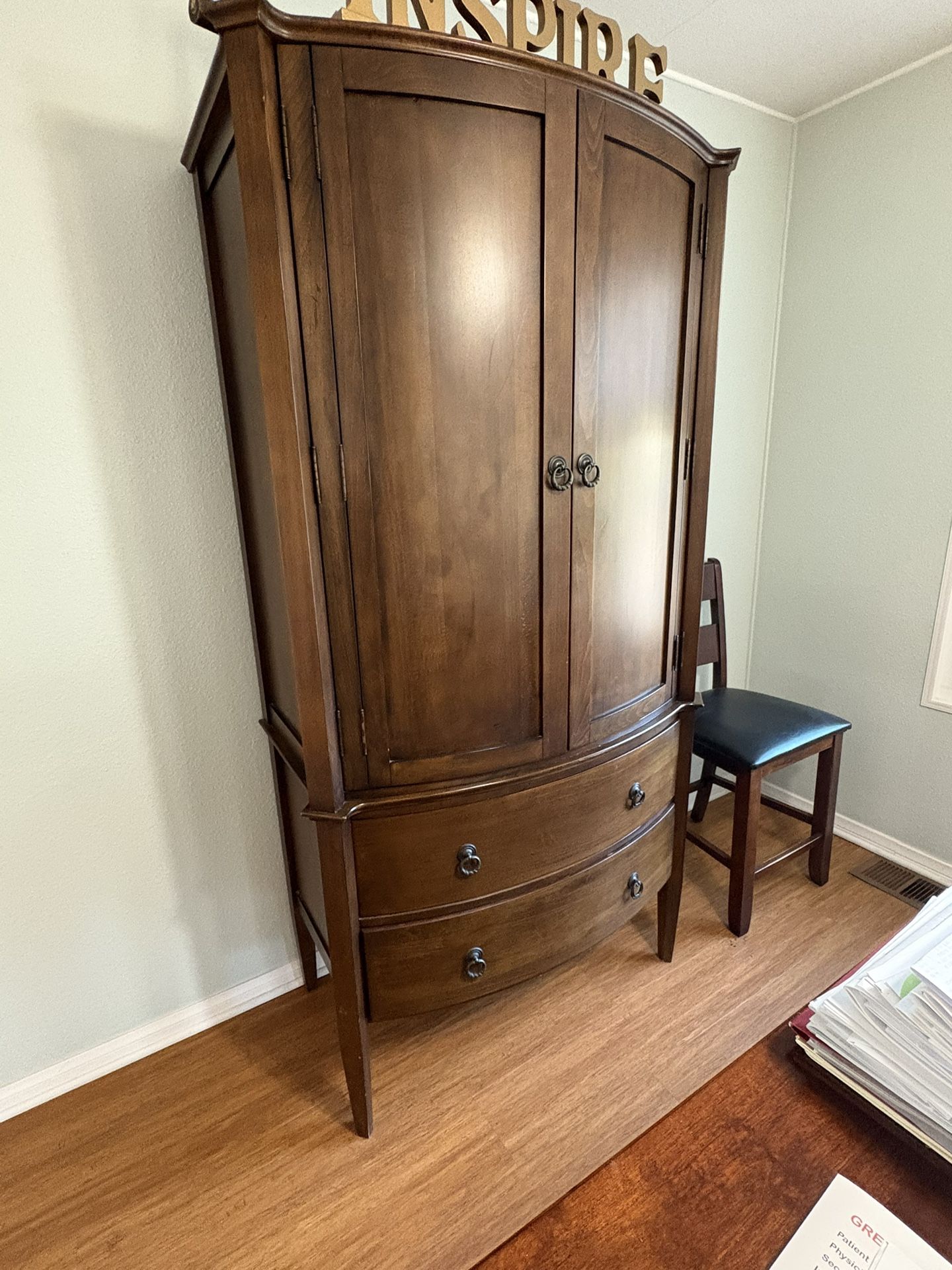 Armoire Wood