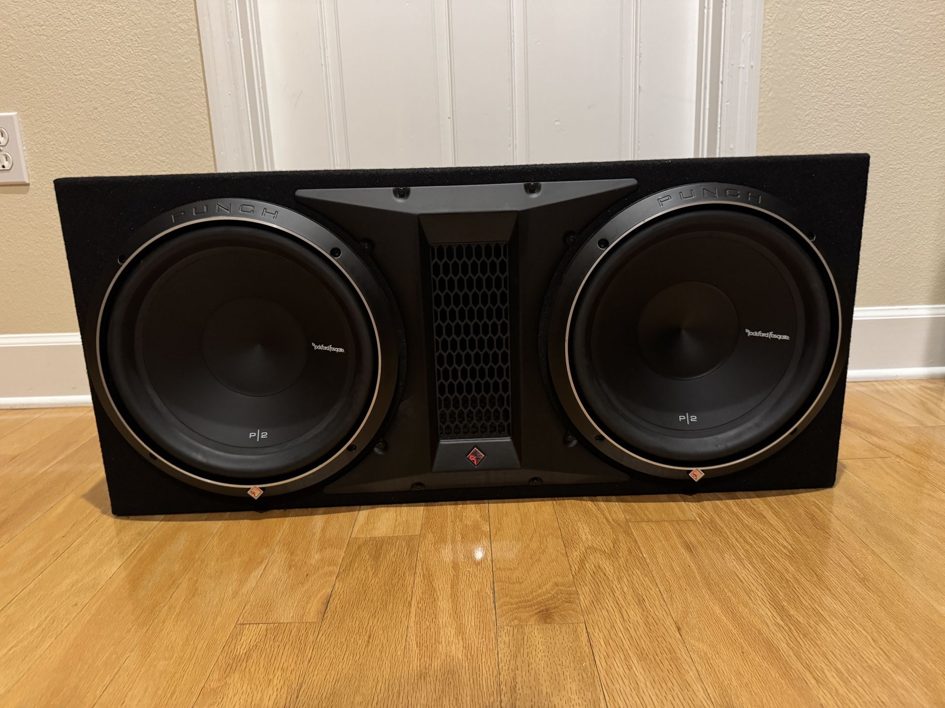 Rockford Fosgate P2-2X12 With R5001XD 500w Amp