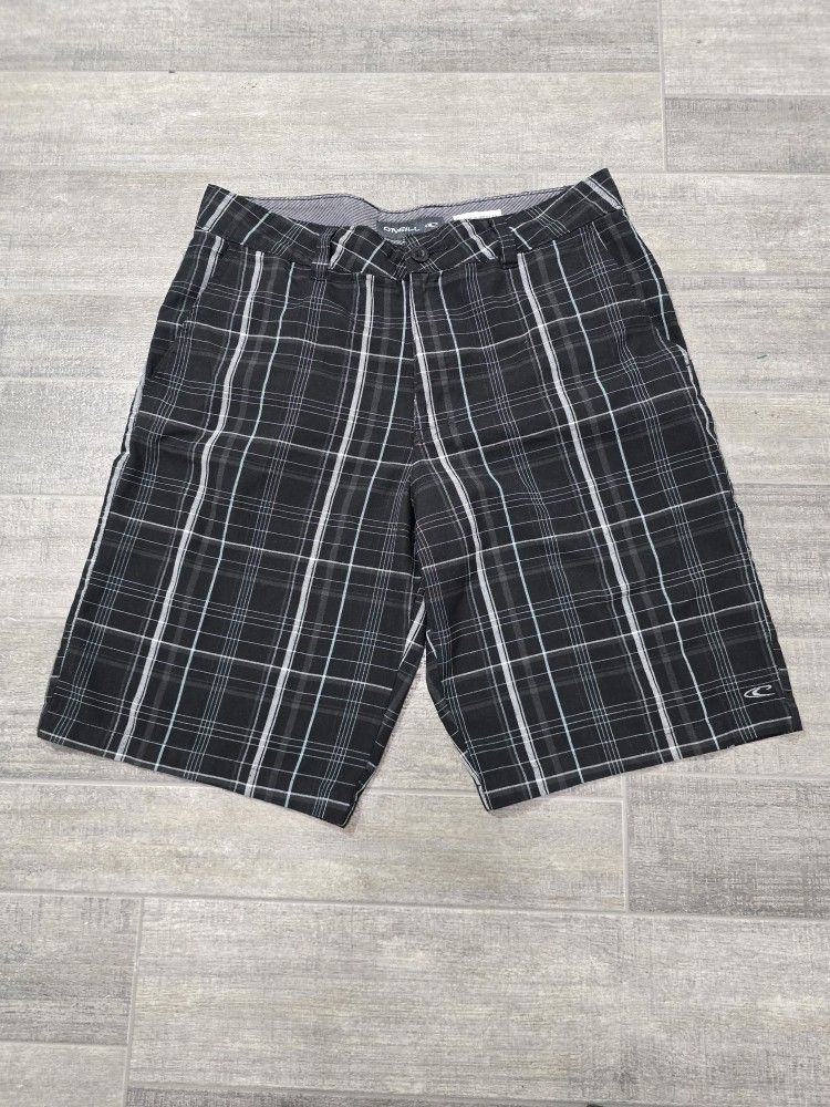 Men's Size 32 O'Neill Flat Front Chino Style Black Plaid Shorts