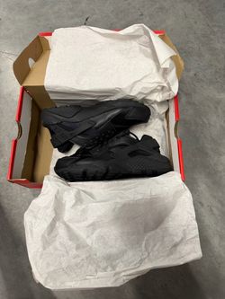 Nike Air Huarache Triple Black – Excellent Condition