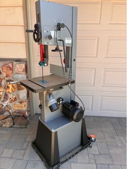 Laguna Bandsaw 14|12, w blade & wheel base