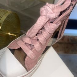 Beautiful Burberry Little Girl Sneakers Original Price Was $108 I Am Asking 60 size 26 In Little Girls