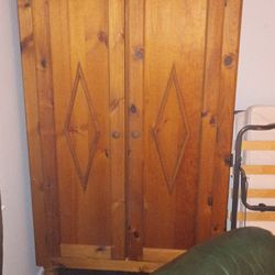 Nice Solid Wood 6ft tall Wardrobe