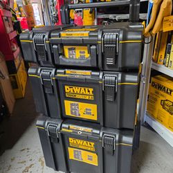 DEWALT PACK OUT ROLLING BOX SET NEW