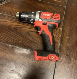Milwaukee M18 Drill $40 Firme Precio Tool Only No Bateria
