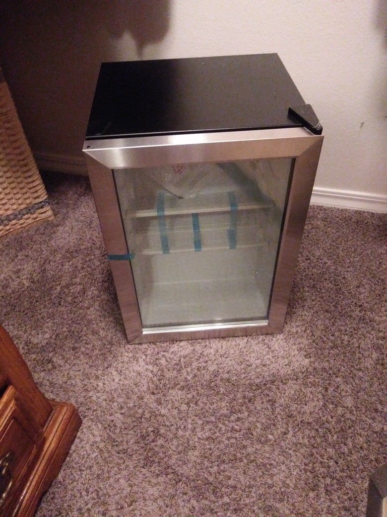 Small Refrigerator