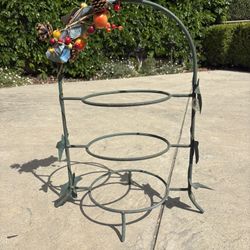 Free - Multi-Tiered Plate Holder