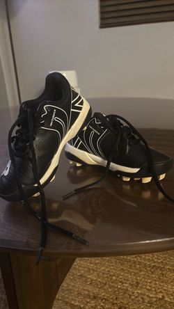 New Balance Kids / Youth 10.5 Cleats