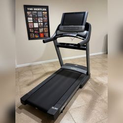 NordicTrack Runners Flex Treadmill - Very Good - Arlington Heights, IL