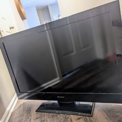 40 Inch TV 