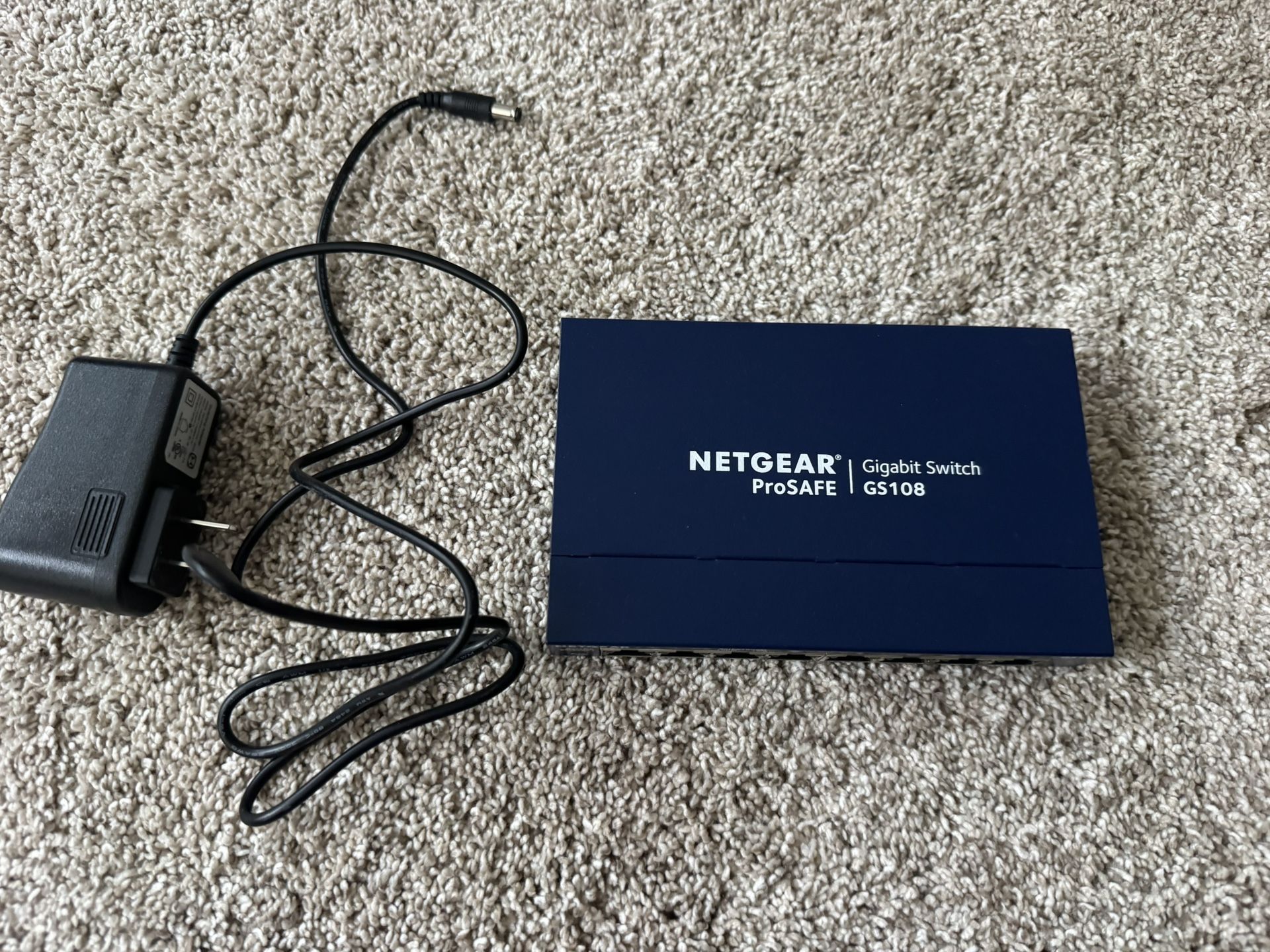 NETGEAR 8-Port Gigabit Ethernet Unmanaged Switch (GS108)