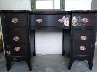 Vintage painted desk vanity with flower details