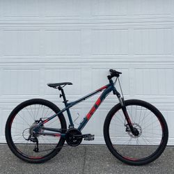 GT Aggressor Pro Mountain Bike – Small Frame, 27.5” Wheels Bicycle MTB