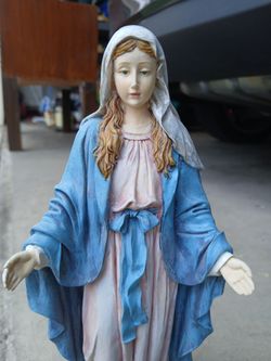 Virgin Mary Statue Resin 11" Tall *20.00* Religion Home Decor