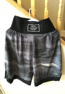 Reebok new medium boxing mma Muay Thai shorts