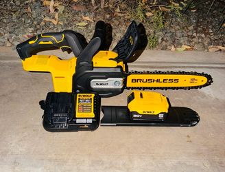 DEWALT 20-Volt MAX 12 in. Brushless Chainsaw Kit with 5.0 Ah Battery and Charger