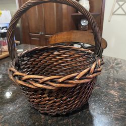 Basket W/handle