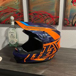 Troy Lee Helmet