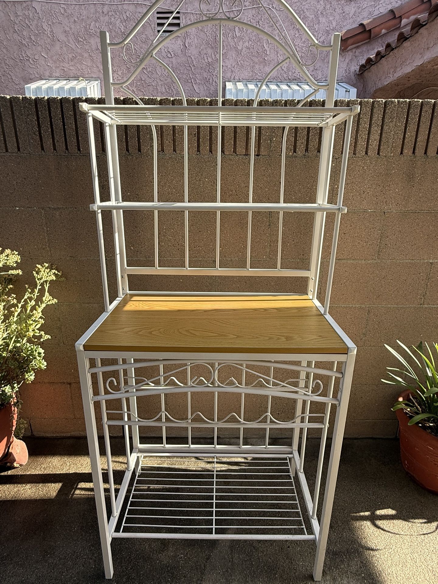 Bakers Rack Kitchen Shelves